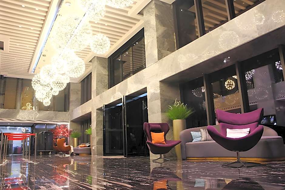 La Perle International Hotel