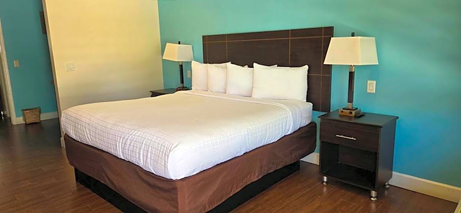 Curtis Inn & Suites