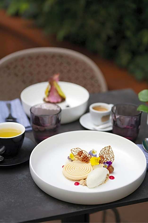 Renaissance by Marriott Paris Republique Hotel