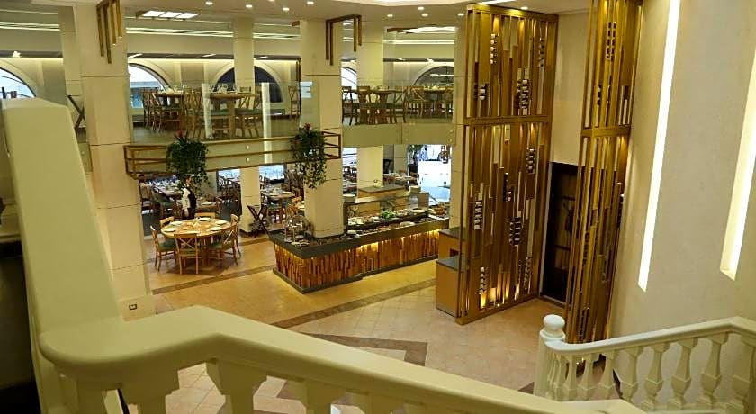Golden Tulip Serenada Hamra Hotel