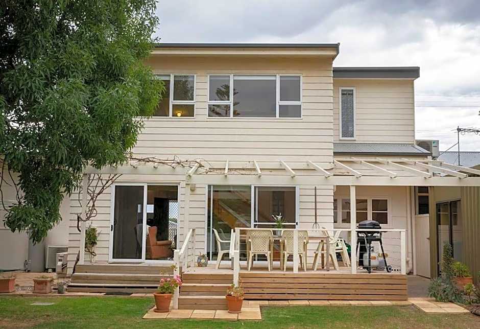 PORT WILLUNGA DREAMING a beach front experience