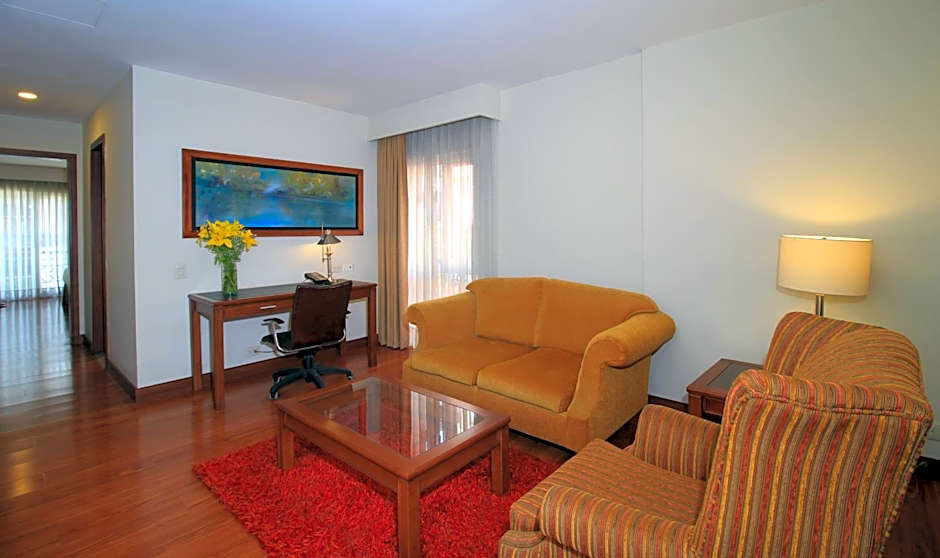 Hotel Windsor House Inn By GEH Suites