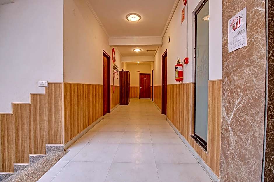 Super OYO Townhouse 702 Kachnar House Vikas Nagar – Lucknow, 