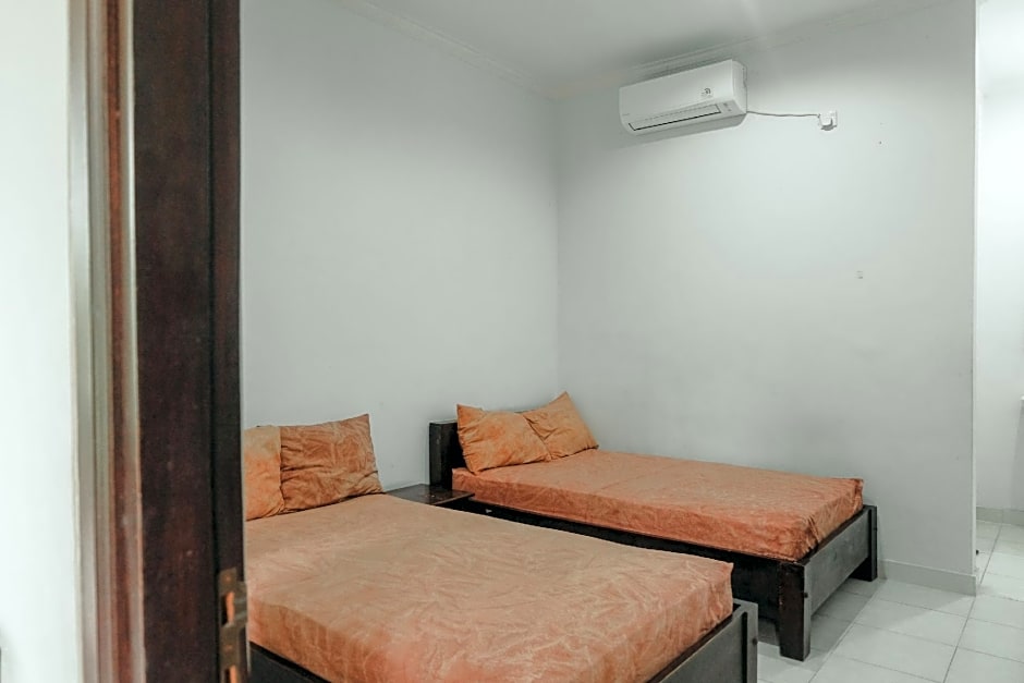 Hotel Diana 2