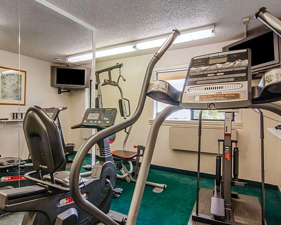 Quality Inn & Suites Medford Airport