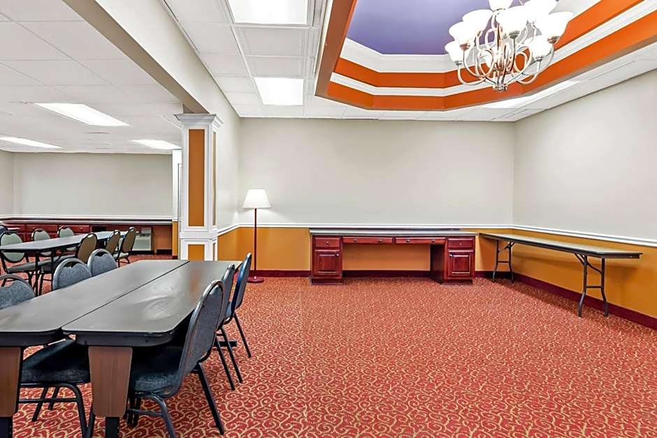 Econo Lodge Mt. Hope - Beckley