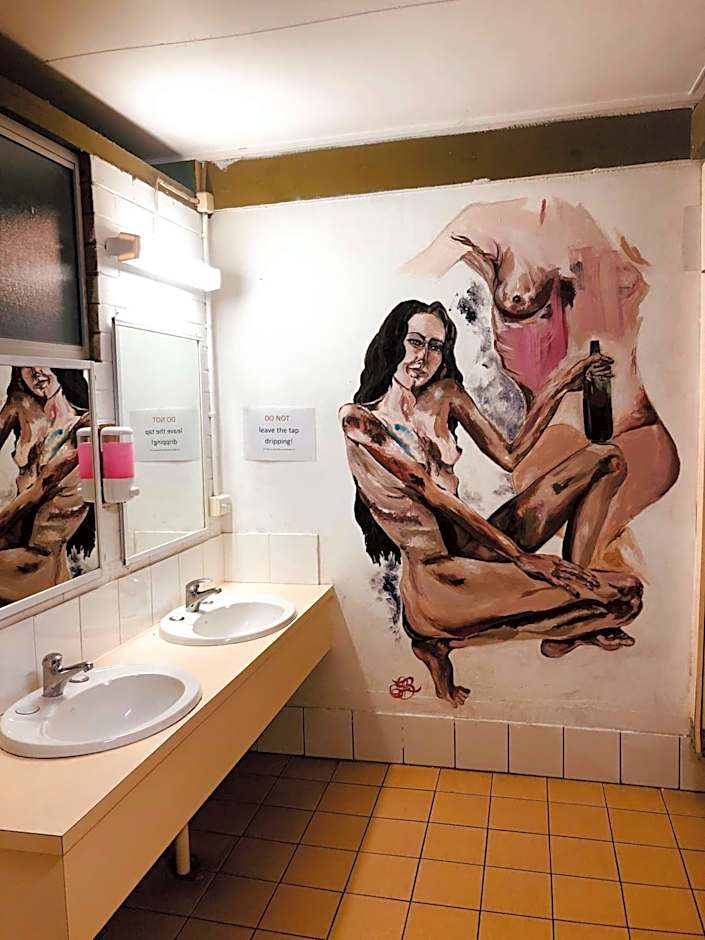 Beachside Backpackers