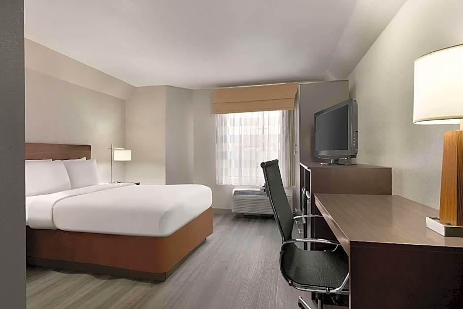 Country Inn & Suites by Radisson, Roanoke Rapids, NC