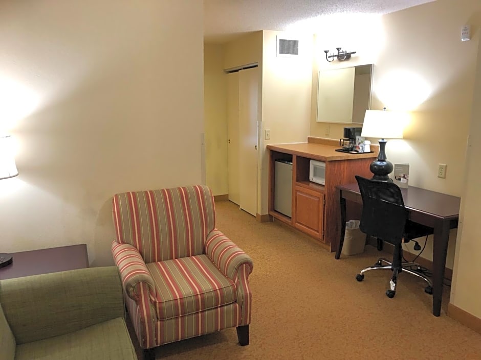 AmericInn by Wyndham Iron Mountain