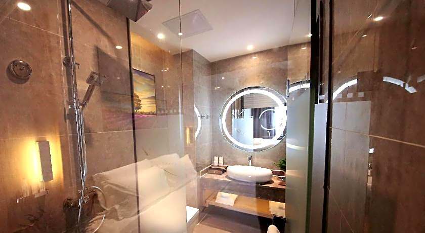 Lavande Hotel Heyuan Zijin