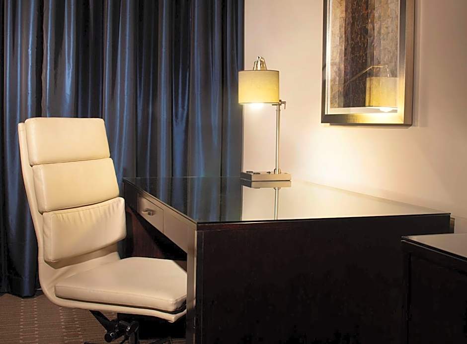 Hilton Alexandria Old Town