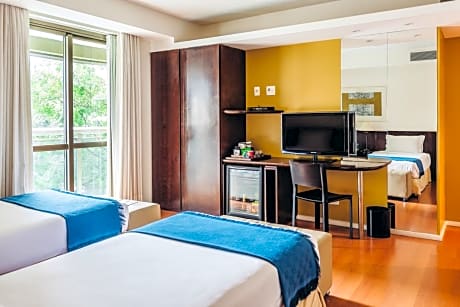 Luxury Twin Room