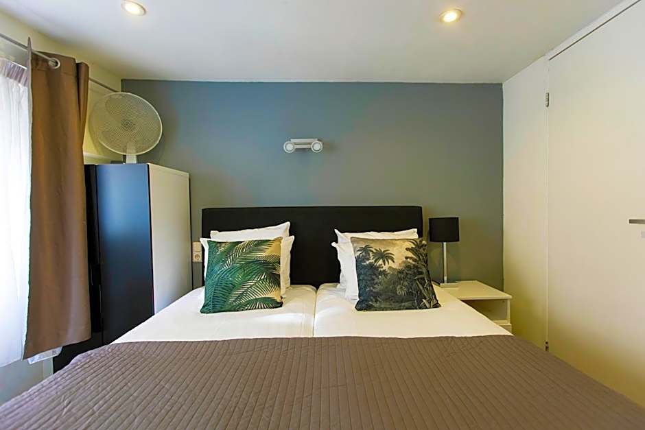 Quentin Arrive Hotel