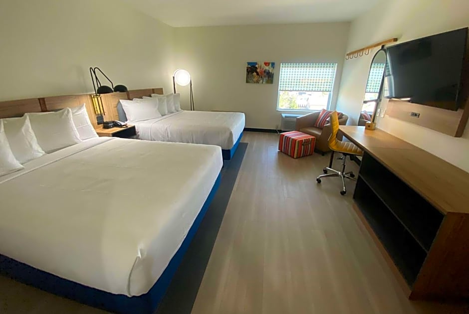 La Quinta Inn & Suites by Wyndham El Paso East Loop-375