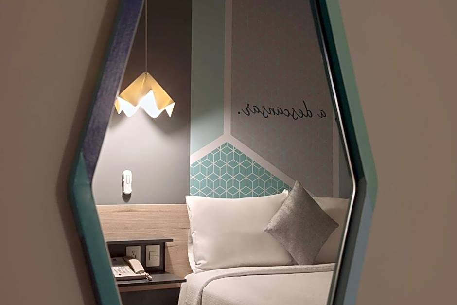 One Acapulco Diamante