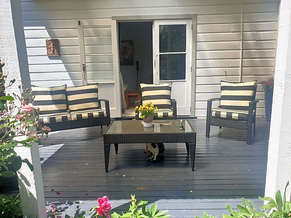 Windhaven Bed & Breakfast