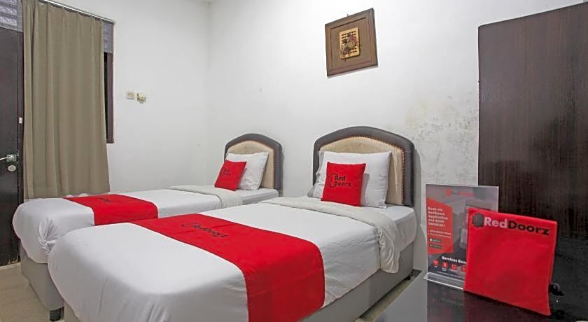 RedDoorz @ Soekarno Hatta 2