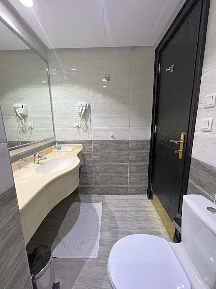 Zaha Al Madina Hotel