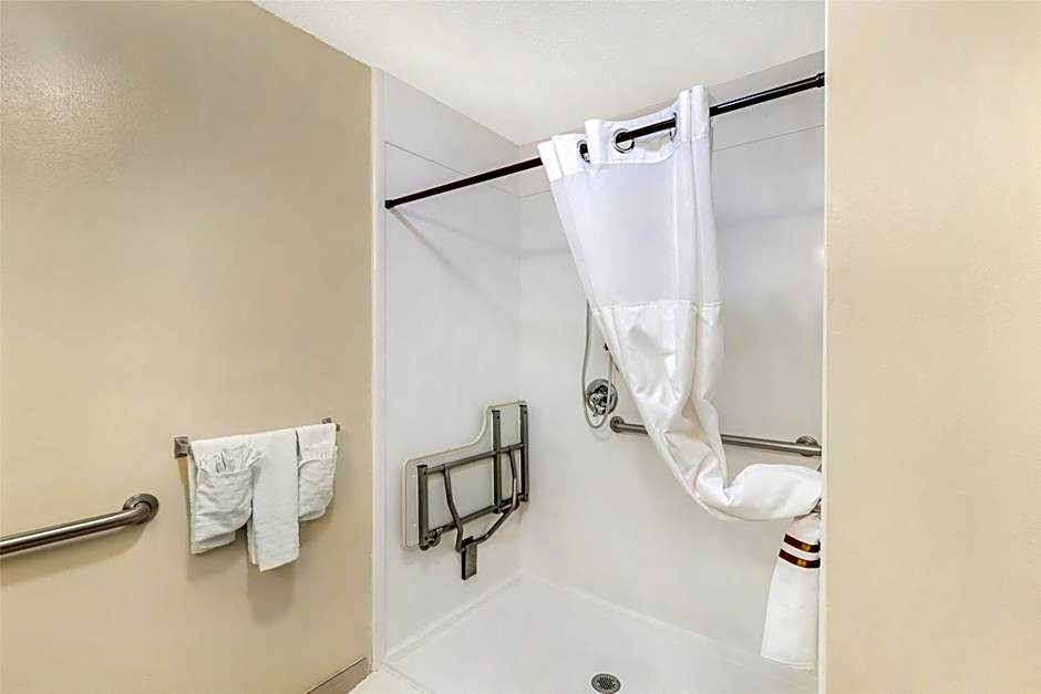 Best Western Plus Richmond Hill Inn