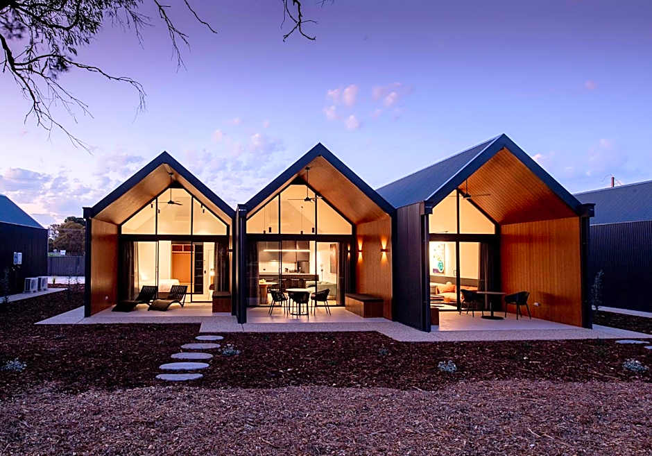 Par Five Shacks — 24 fotoğraftan 1. fotoğraf