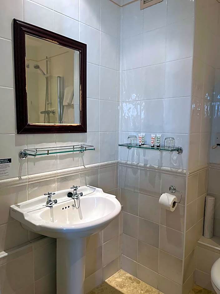 Noel Arms - "A Bespoke Hotel"