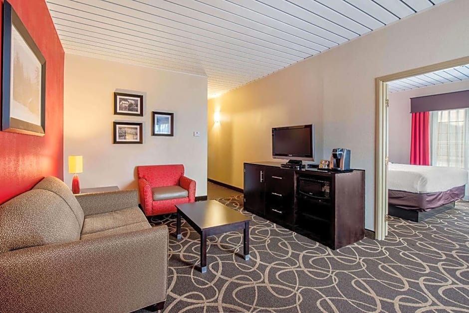 La Quinta Inn & Suites by Wyndham Elkview