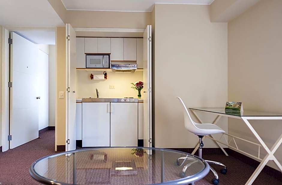 Roosevelt Hotel & Suites