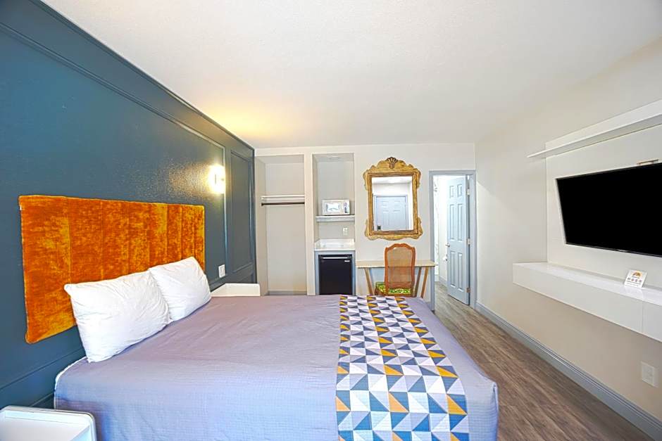 Sunrise Inn by OYO Titusville FL