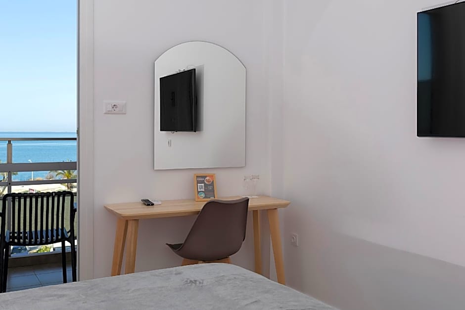 Delfini Hotel Patras