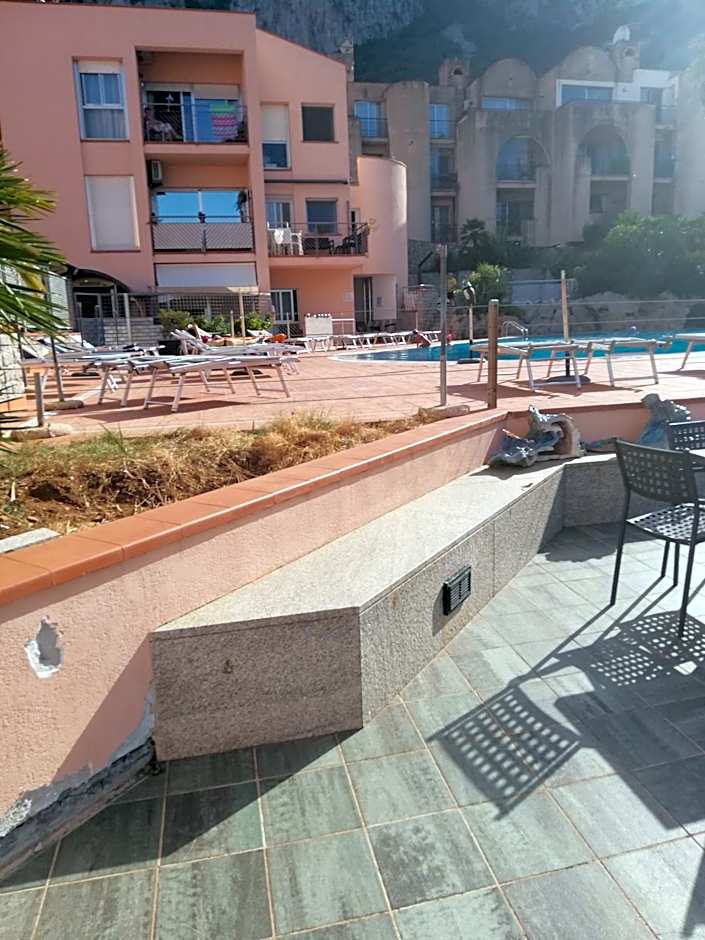 215 addaura luxury room