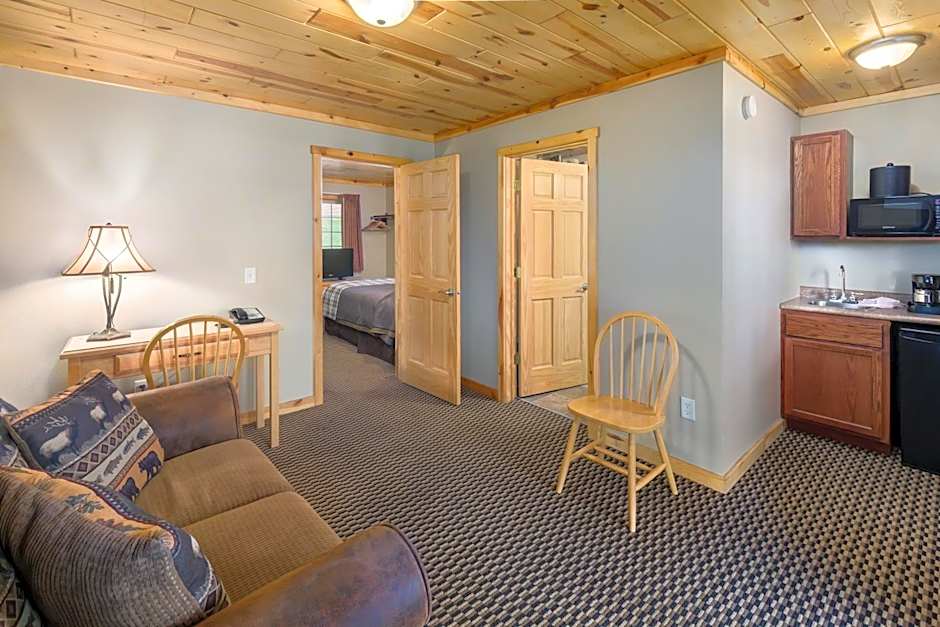 Rock Crest Lodge & Cabins