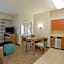 Hawthorn Extended Stay by Wyndham Naples