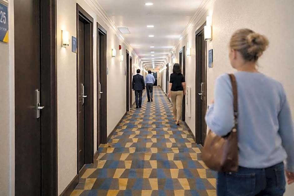 Microtel Inn & Suites by Wyndham Murfreesboro