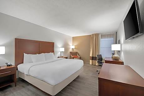 Comfort Inn & Suites Cincinnati Eastgate