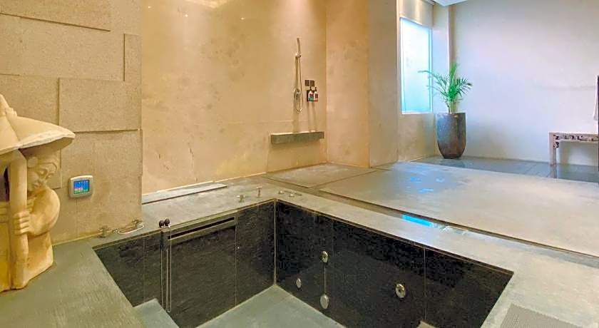 Orient Luxury Villa Motel