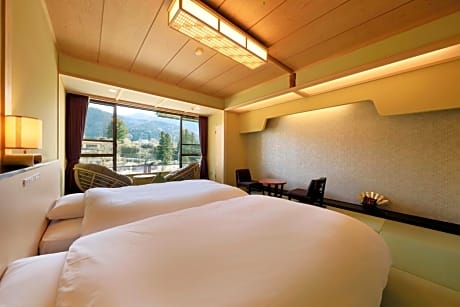 Twin Room with Shower