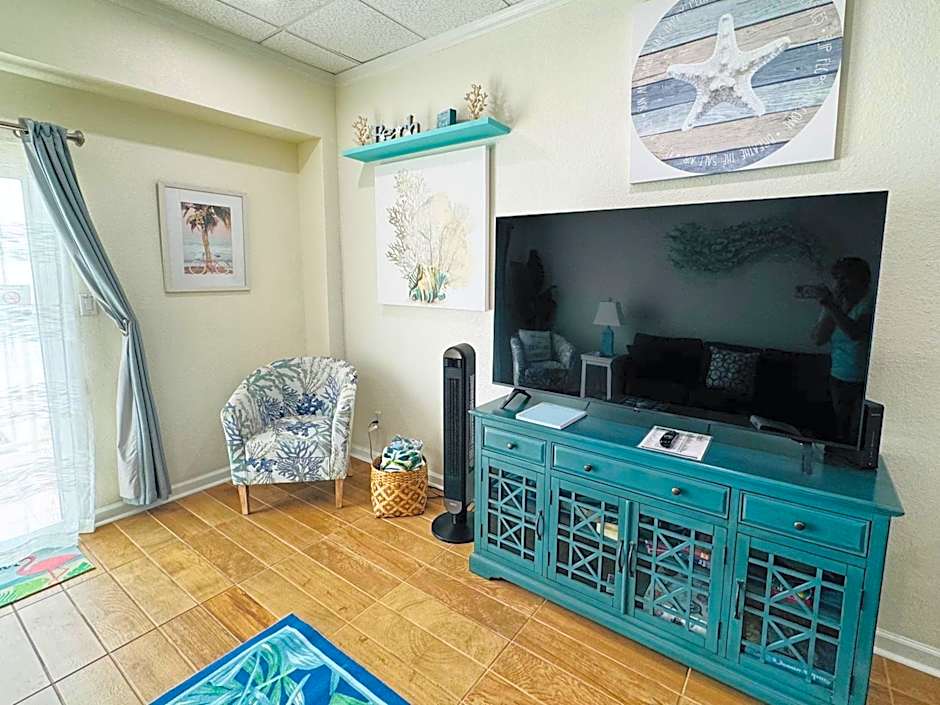 Pensacola, Oceanfront Paradise With Private Beach