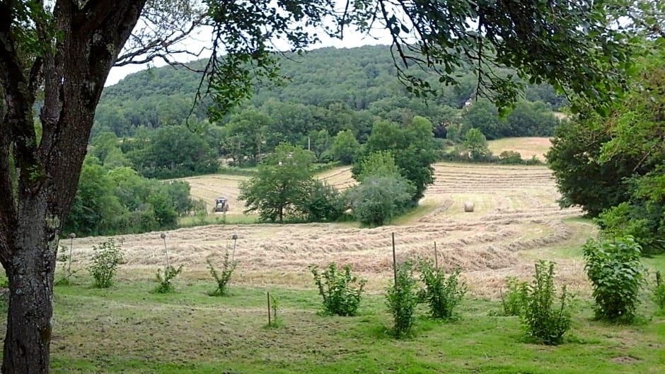 Les Trois Prunelles