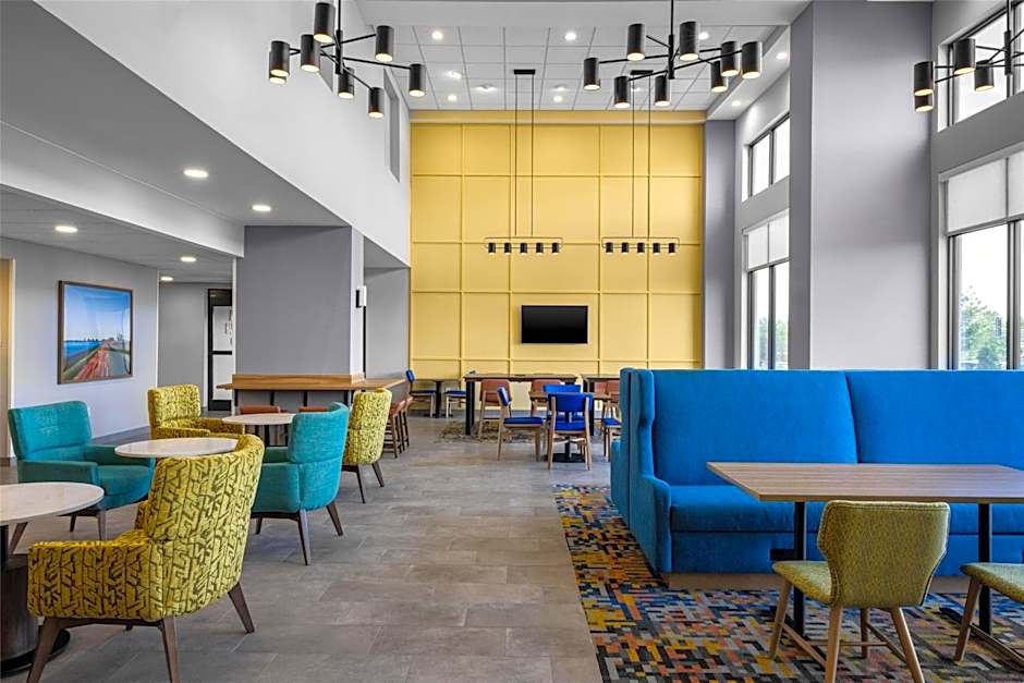 Hampton Inn By Hilton & Suites Moline-Quad City International Airport, Il