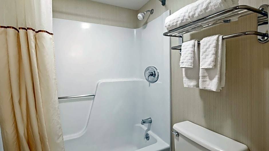 Best Western The Inn at Buffalo Airport – Cheektowaga, NY