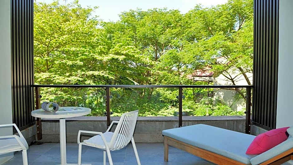 Eden Bleu Hotel