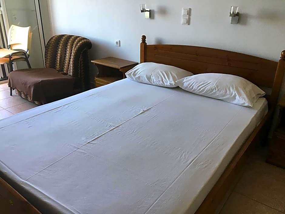 Eugenia travasarou sea view appartments