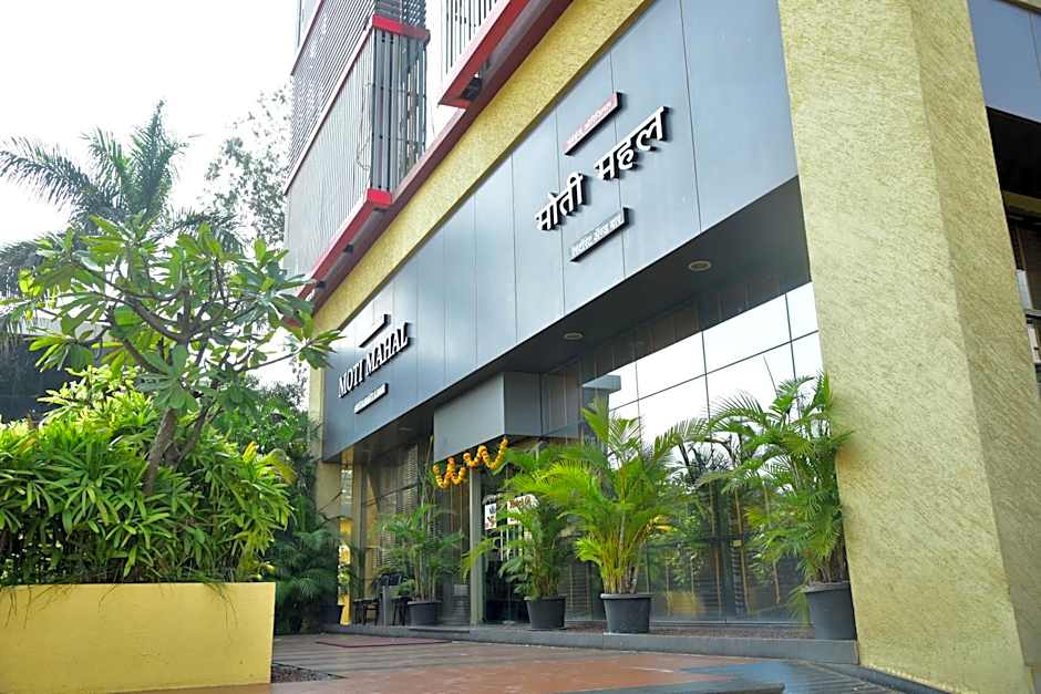 Hi 5 Hotel & Experience