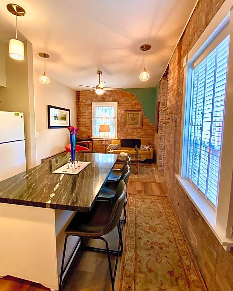 Bisbee Brownstone Suites