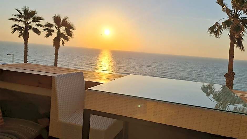 שירת הים -עם מרפסת עץ ובריכת זרמים פרטית חוף צאנז לציבור החרדי