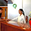 OYO 210 Apple Tree Suites