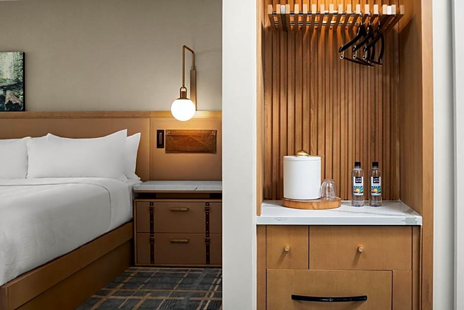 The Inelle, Oakhurst Yosemite, a Tribute Portfolio Hotel