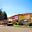 Days Inn & Suites by Wyndham Arcata