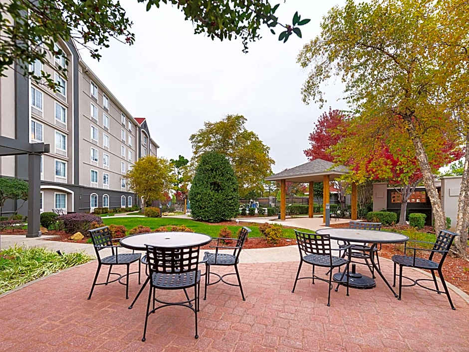 La Quinta Inn & Suites by Wyndham Oklahoma City North West Expressway
