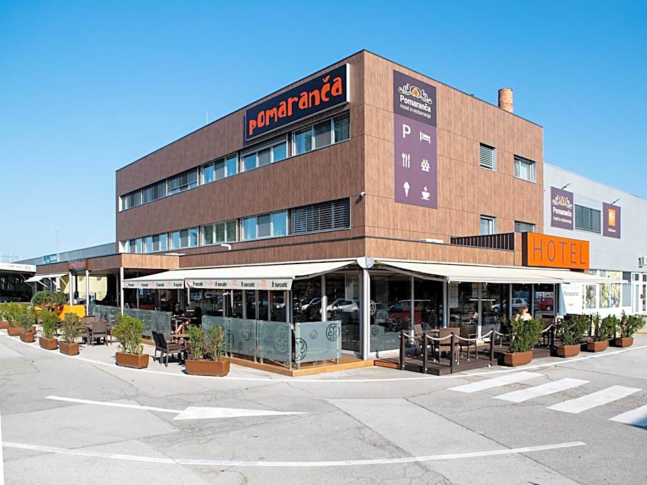 Hotel Pomaranča